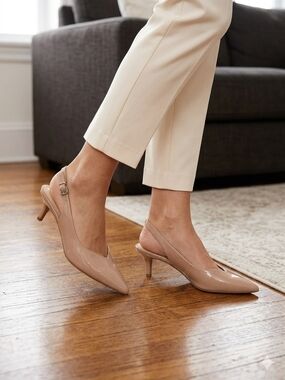 Liz Claiborne Beige Patent Slingback Kitten Heels Very Good Condition